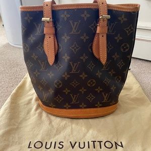 Louis Vuitton Petit bucket bag